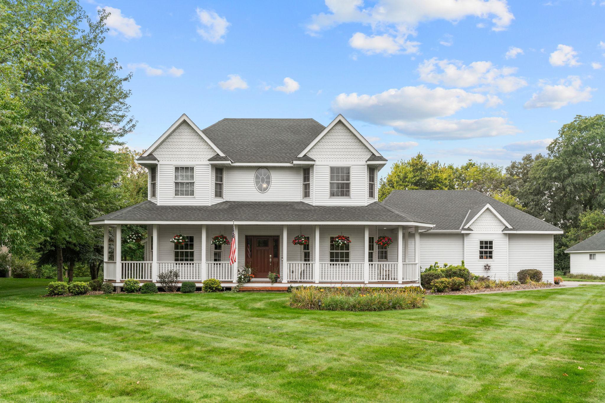 3-web-or-mls-16850 172nd St SE-3.jpg