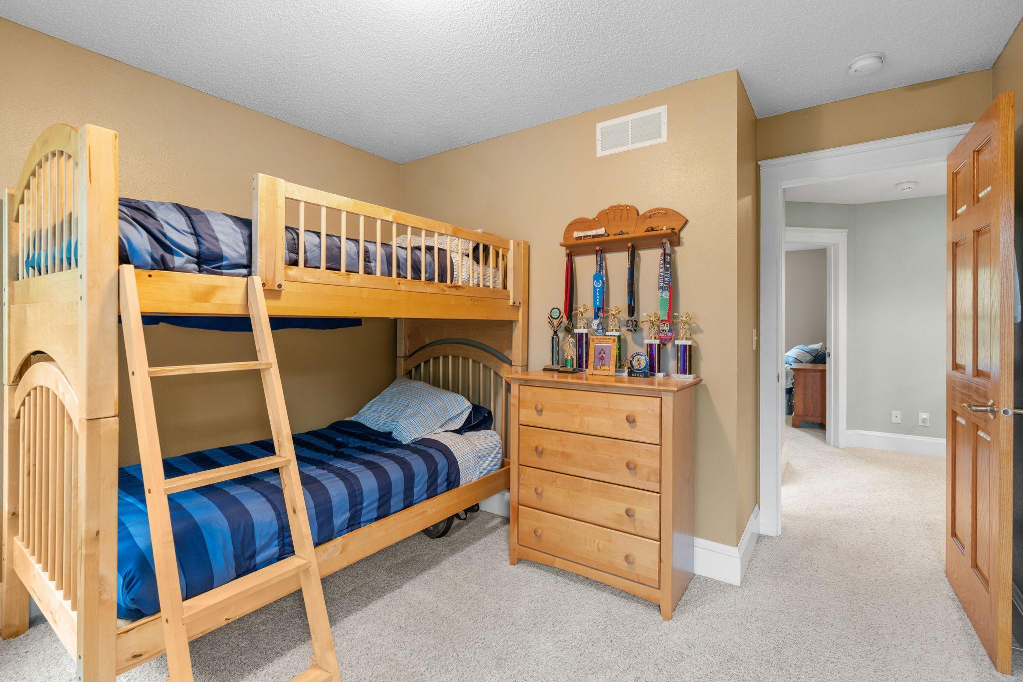 54-web-or-mls-16850 172nd St SE-54.jpg