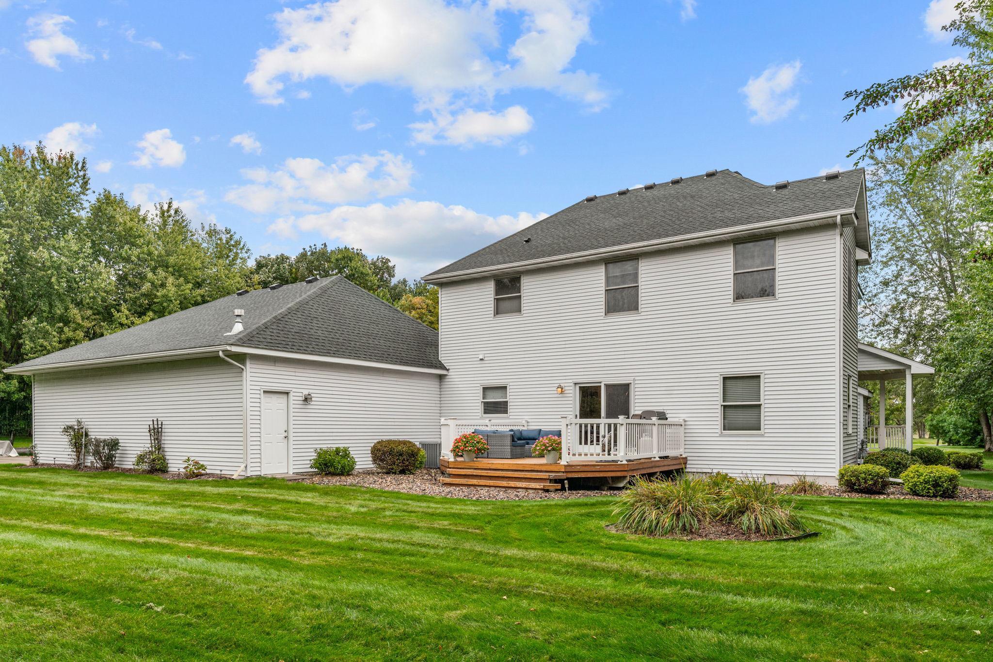 12-web-or-mls-16850 172nd St SE-12.jpg