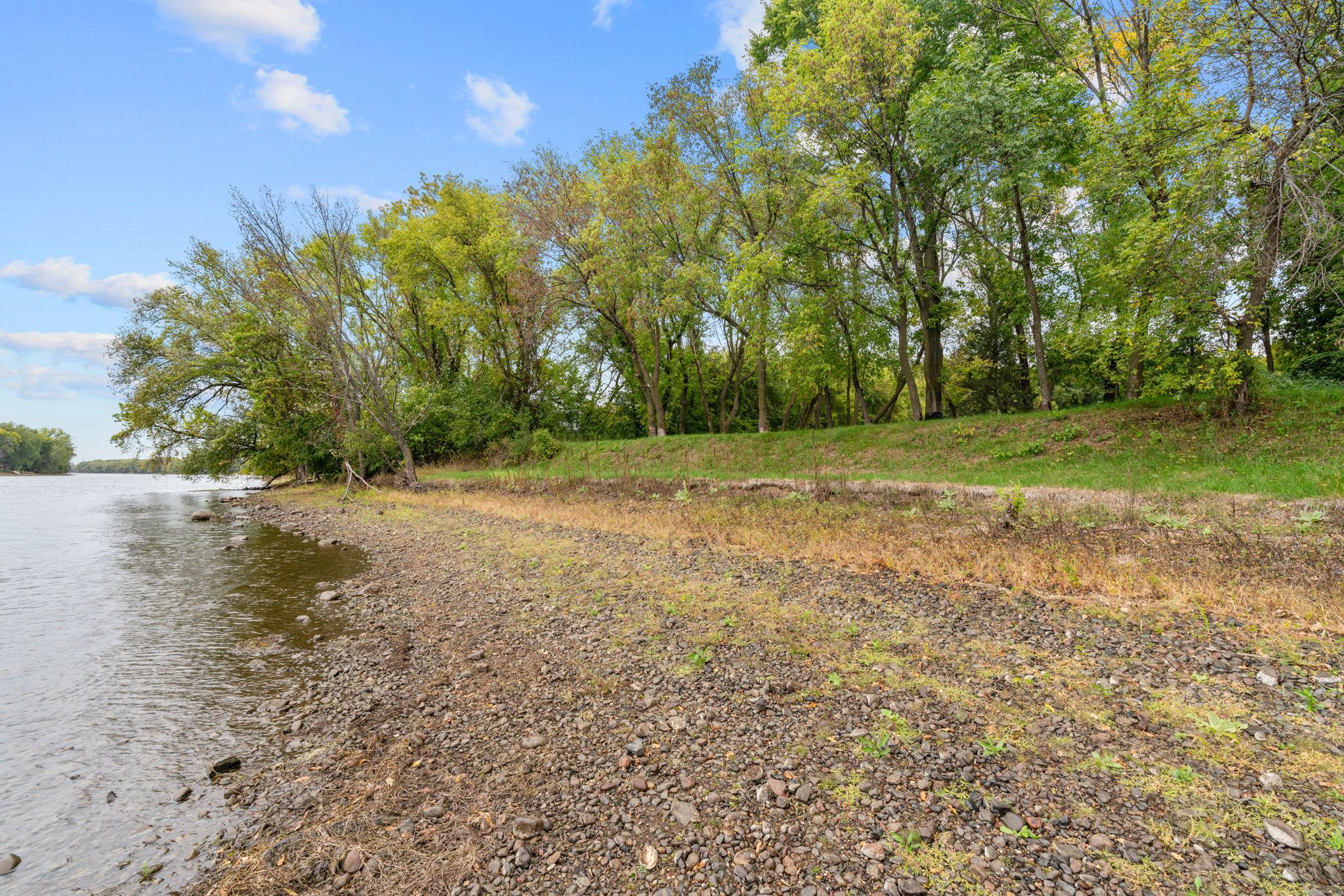 24-web-or-mls-16850 172nd St SE-24.jpg