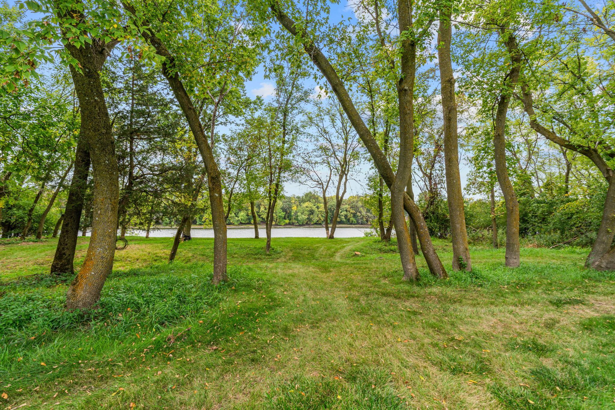 20-web-or-mls-16850 172nd St SE-20.jpg