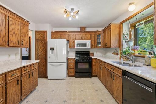 13000 Penn Avenue S, Burnsville, MN 55337
