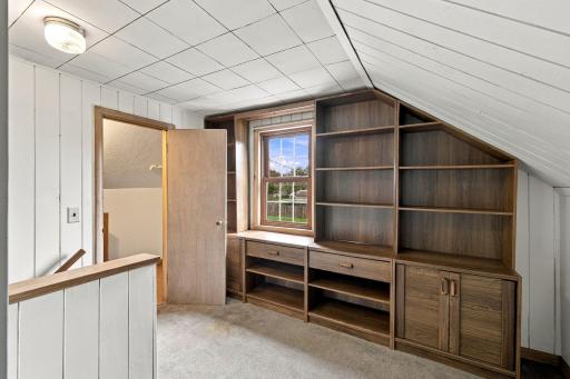 326 5th Avenue NE, Cambridge, MN 55008