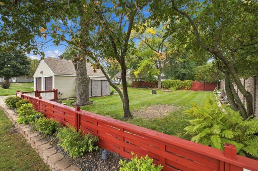 326 5th Avenue NE, Cambridge, MN 55008