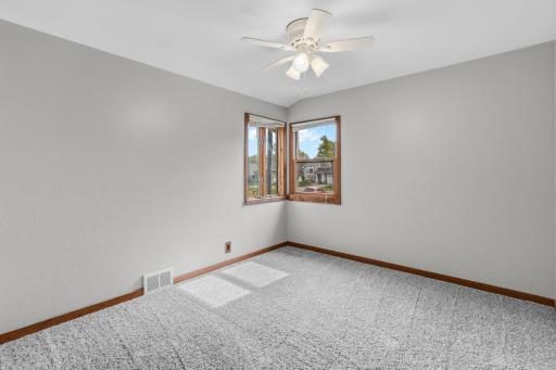 5201 Pennsylvania Avenue N, New Hope, MN 55428