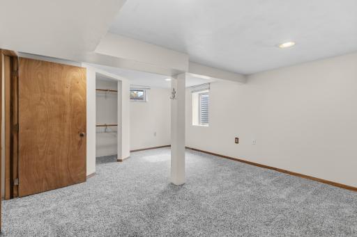 5201 Pennsylvania Avenue N, New Hope, MN 55428