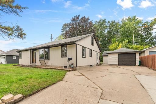5201 Pennsylvania Avenue N, New Hope, MN 55428
