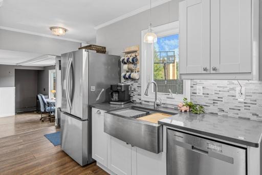 7005 Oak Grove Boulevard, Richfield, MN 55423