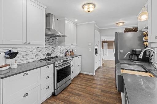7005 Oak Grove Boulevard, Richfield, MN 55423