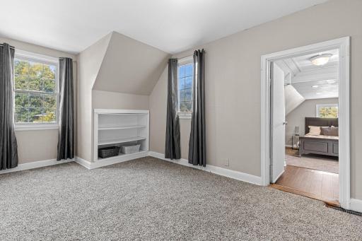 7005 Oak Grove Boulevard, Richfield, MN 55423