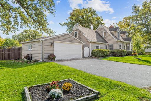 7005 Oak Grove Boulevard, Richfield, MN 55423