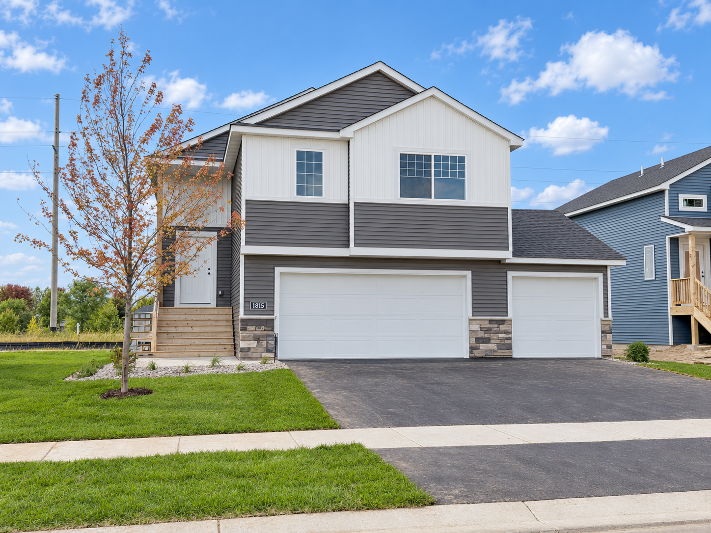Property photo for 1815 Pierce Street S, Cambridge, MN 55008