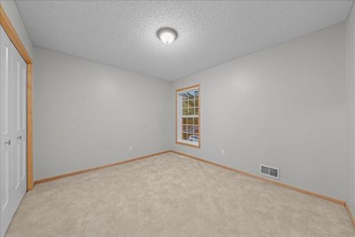 2226 Saint Johns Circle, Woodbury, MN 55129