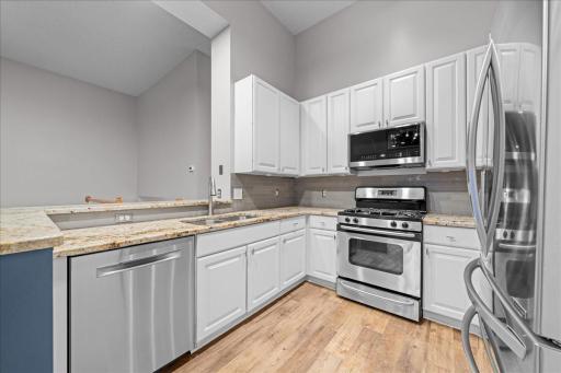 2226 Saint Johns Circle, Woodbury, MN 55129