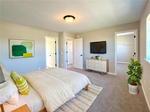 1827 Pierce Street S, Cambridge, MN 55008