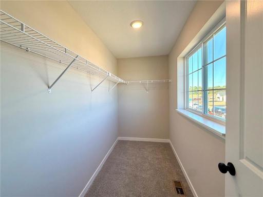 1827 Pierce Street S, Cambridge, MN 55008