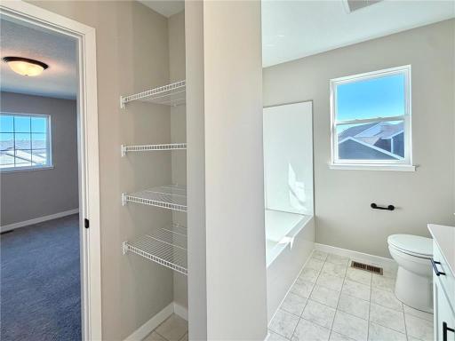 1827 Pierce Street S, Cambridge, MN 55008