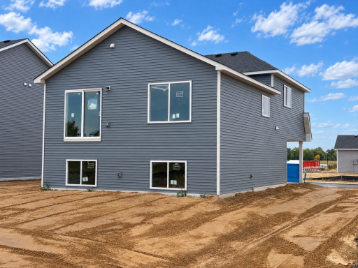 1827 Pierce Street S, Cambridge, MN 55008