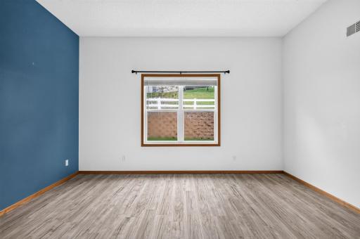4527 Bloomberg Lane, Inver Grove Heights, MN 55076