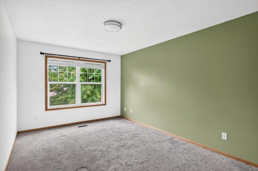 4527 Bloomberg Lane, Inver Grove Heights, MN 55076