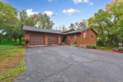 19817 Dogwood Road, Lake Crystal, MN 56055