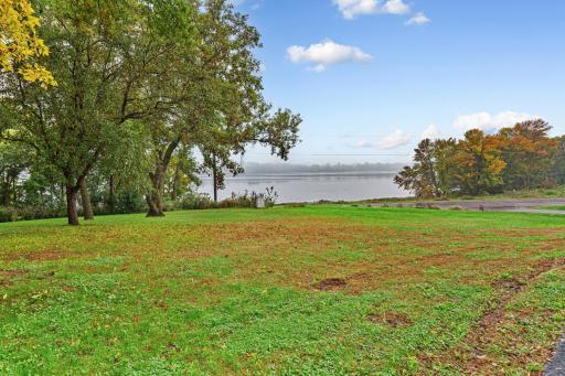 19817 Dogwood Road, Lake Crystal, MN 56055