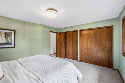10800 Oak Knoll Terrace N, Minnetonka, MN 55305