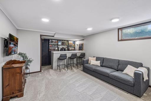 10800 Oak Knoll Terrace N, Minnetonka, MN 55305
