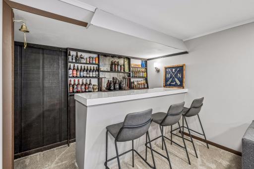 10800 Oak Knoll Terrace N, Minnetonka, MN 55305