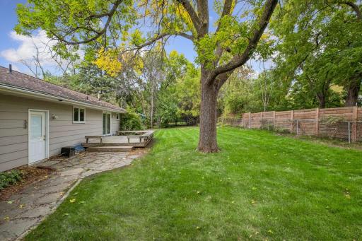 10800 Oak Knoll Terrace N, Minnetonka, MN 55305