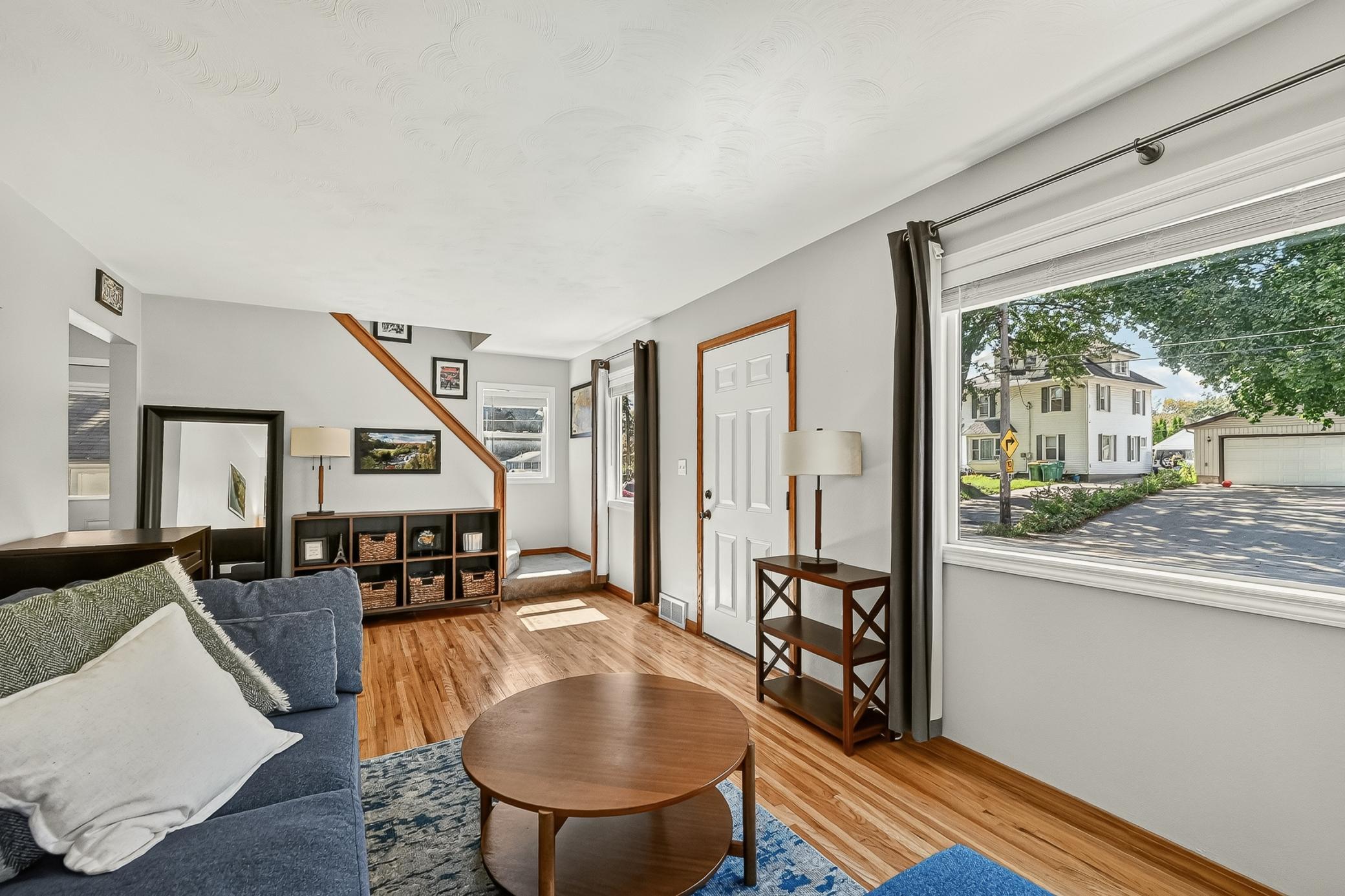 1112 5th Ave NW