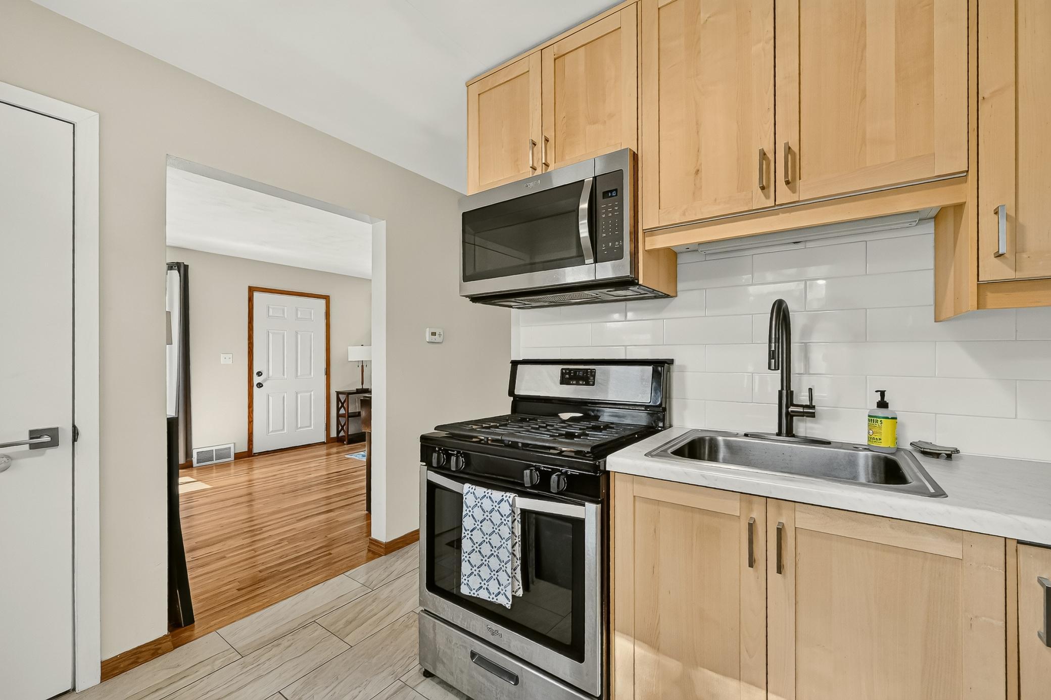 1112 5th Ave NW