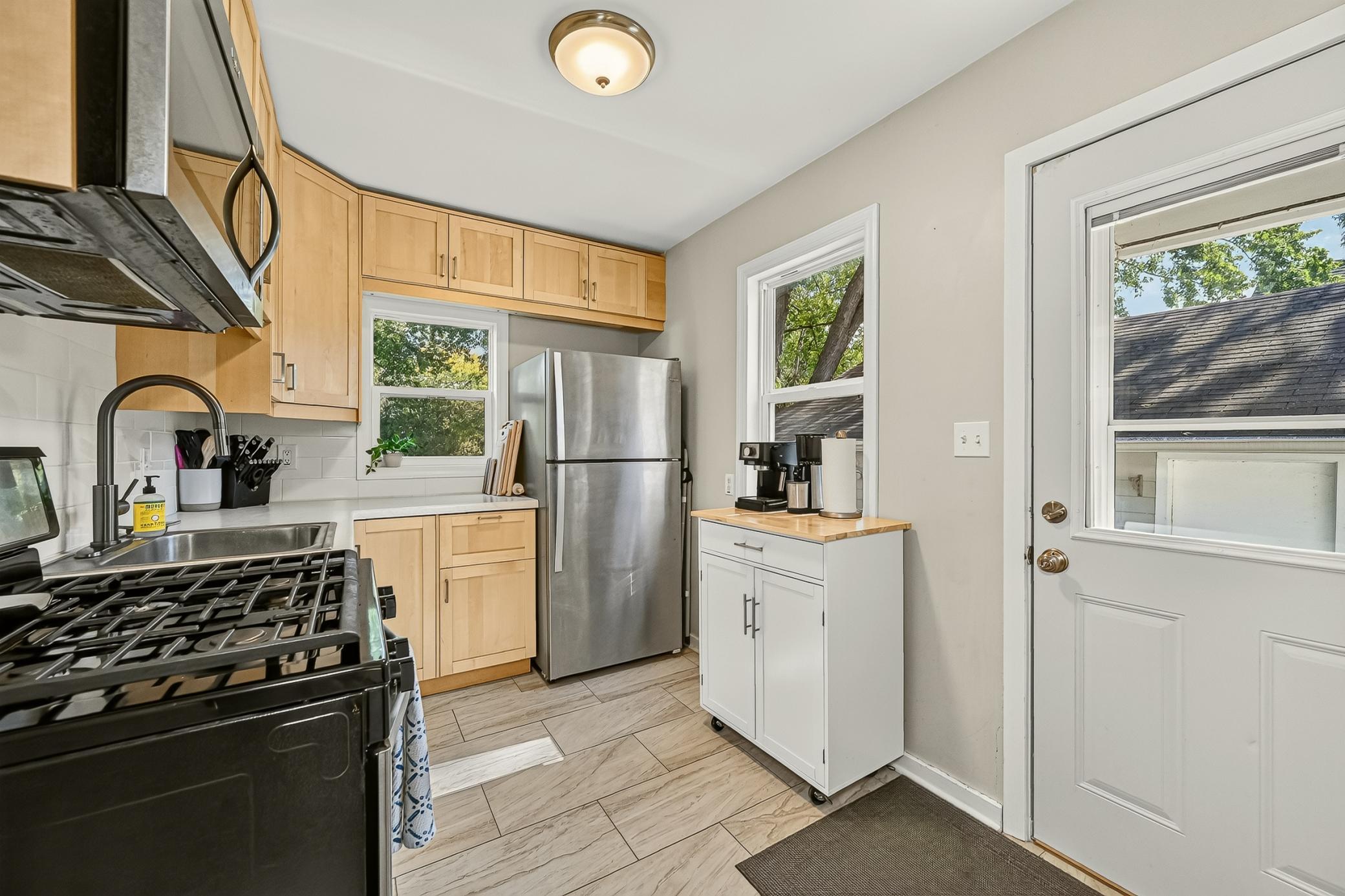 1112 5th Ave NW
