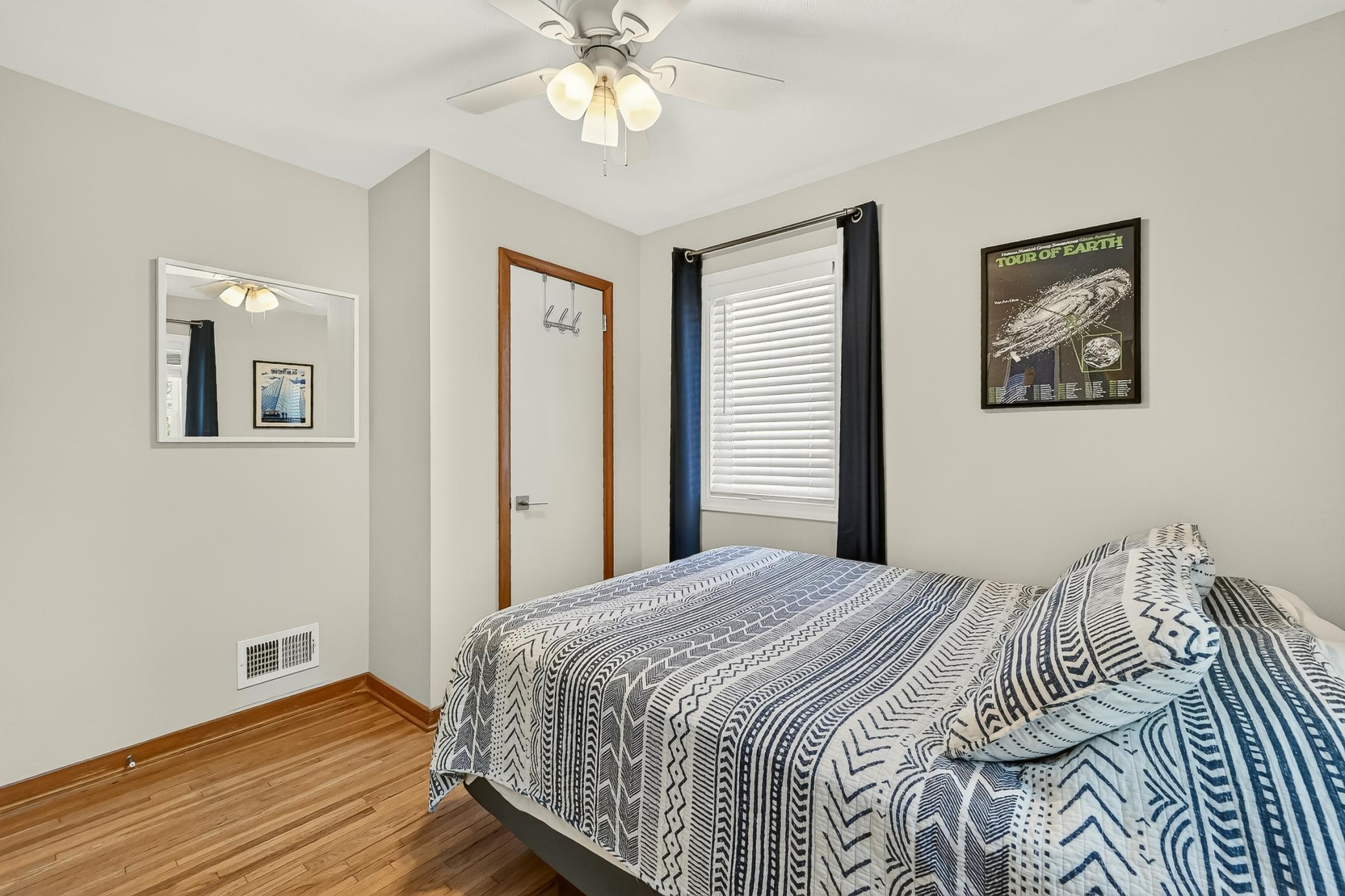1112 5th Ave NW