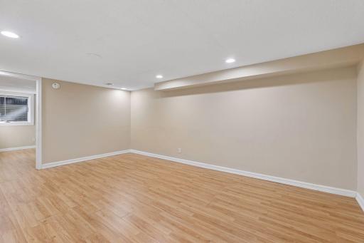 1020 Orkla Drive, Golden Valley, MN 55427