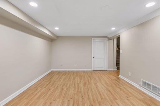 1020 Orkla Drive, Golden Valley, MN 55427