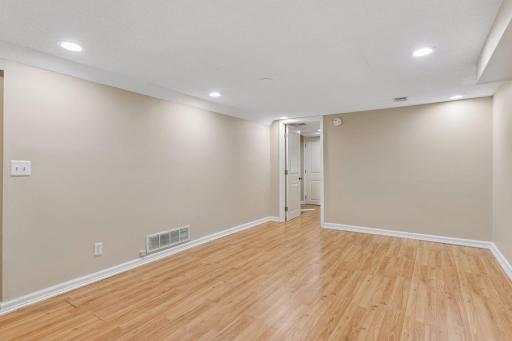 1020 Orkla Drive, Golden Valley, MN 55427