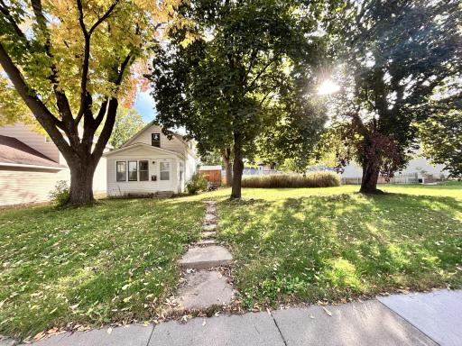 233 17th Avenue N, Hopkins, MN 55343