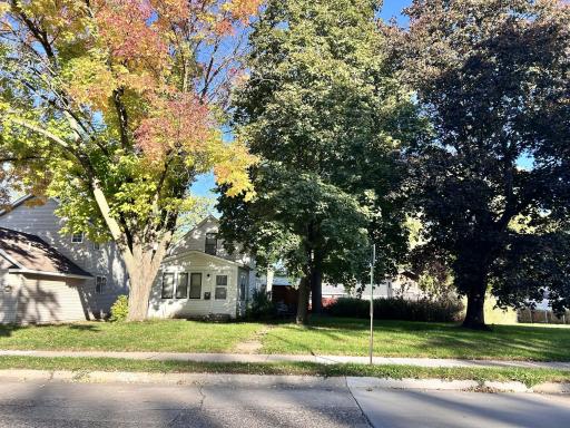 233 17th Avenue N, Hopkins, MN 55343