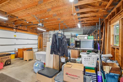 Expansive garage