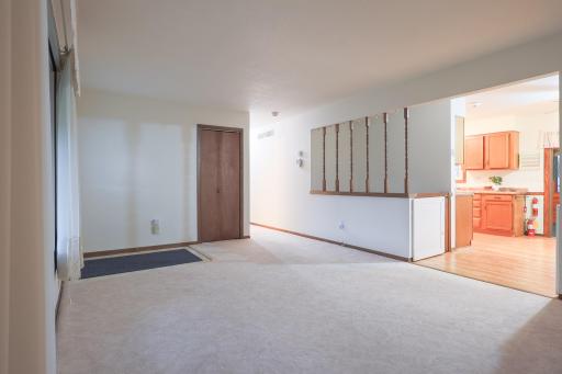 Pic 18 Living Room.jpg