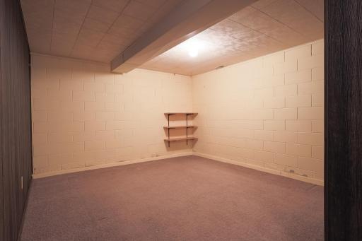 Pic 36 Bonus Room.jpg