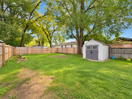 34 Lenox Street, Winona, MN 55987