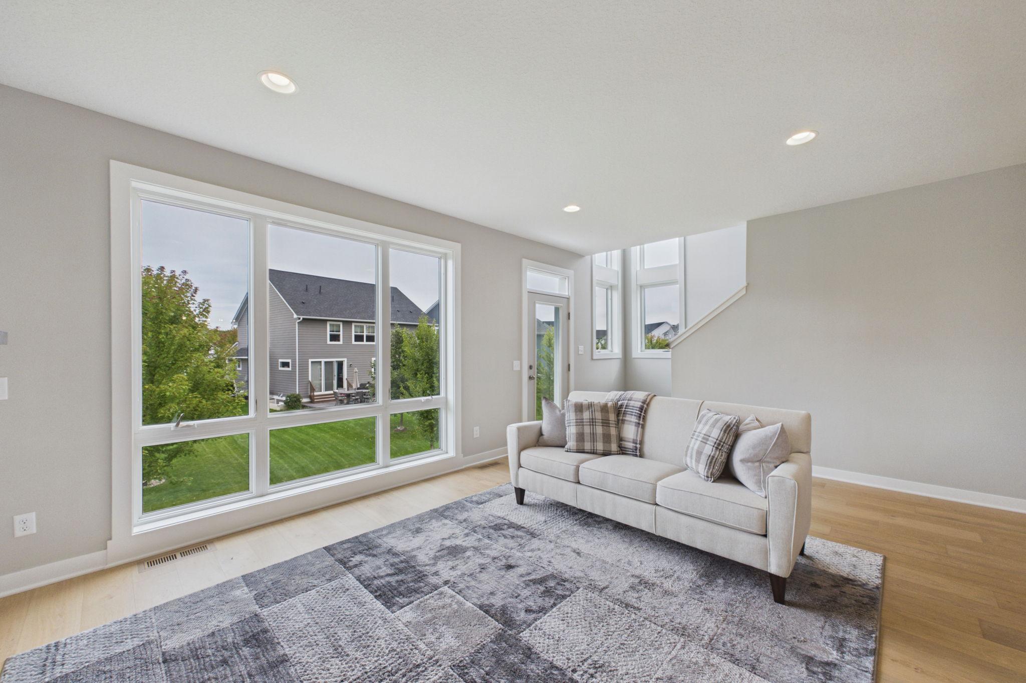 11-web-or-mls-11-6344 Red Cedar Dr EOD.jpg