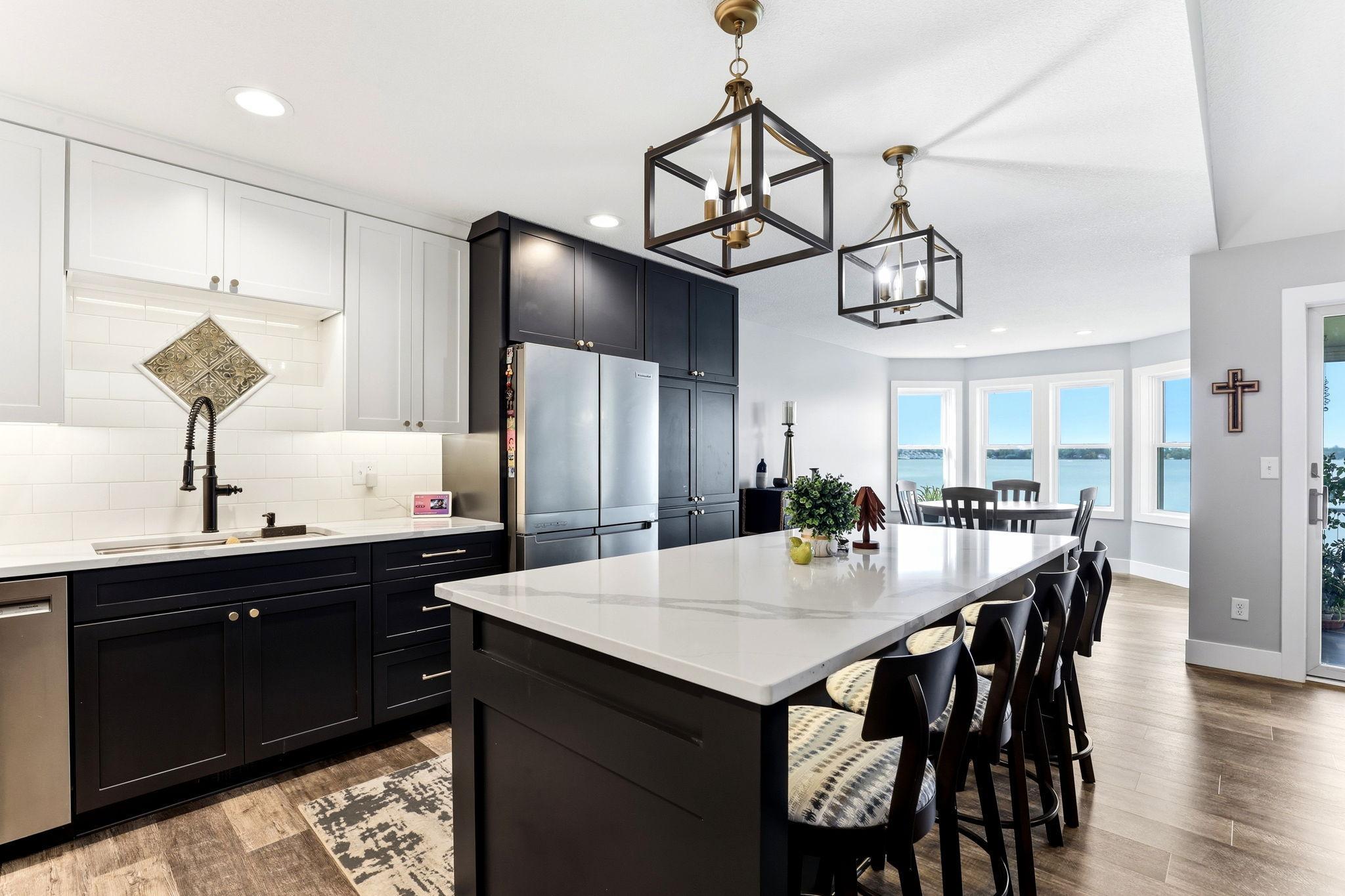 11-web-or-mls-887-8th-Ave-SE-unit-d-11.jpg