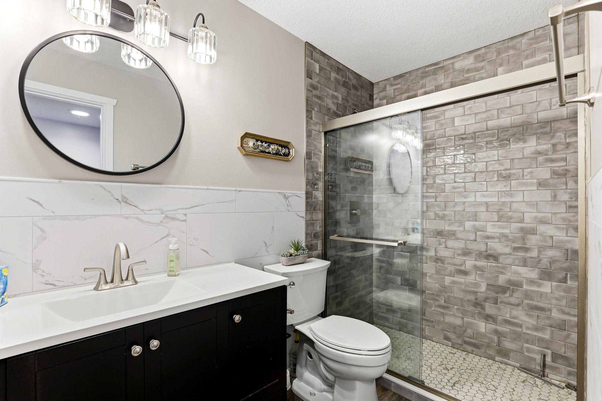 20-web-or-mls-887-8th-Ave-SE-unit-d-20.jpg
