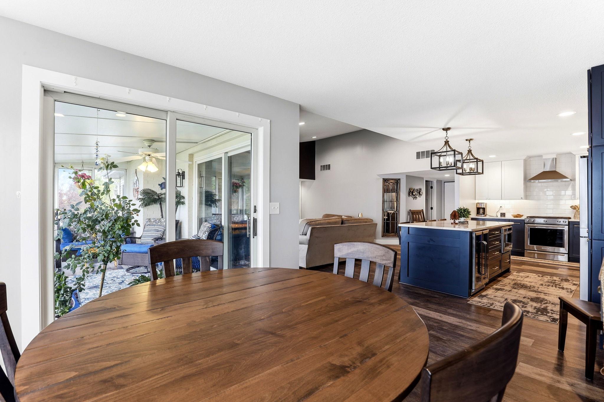 14-web-or-mls-887-8th-Ave-SE-unit-d-14.jpg