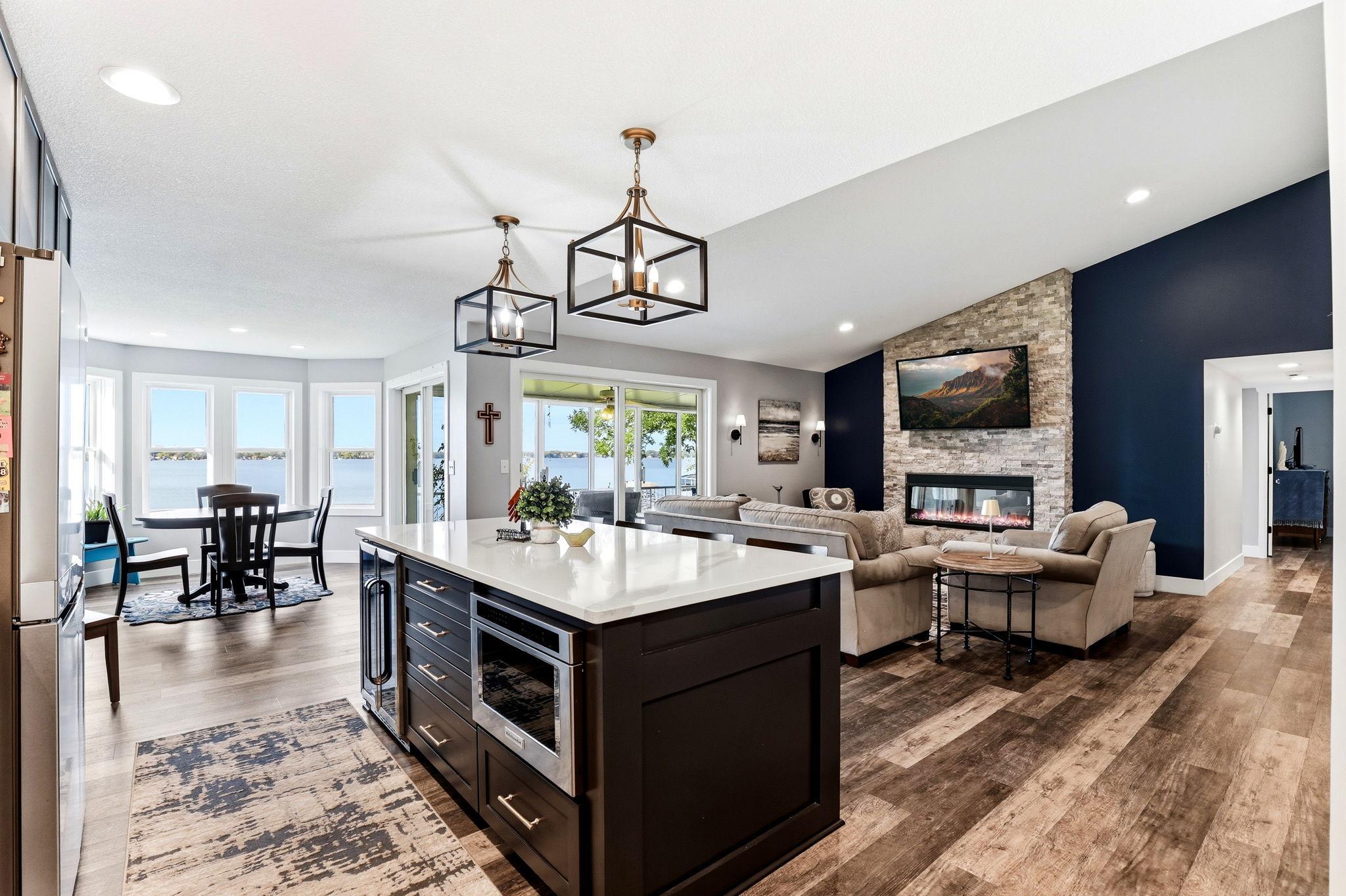 16-web-or-mls-887-8th-Ave-SE-unit-d-16.jpg