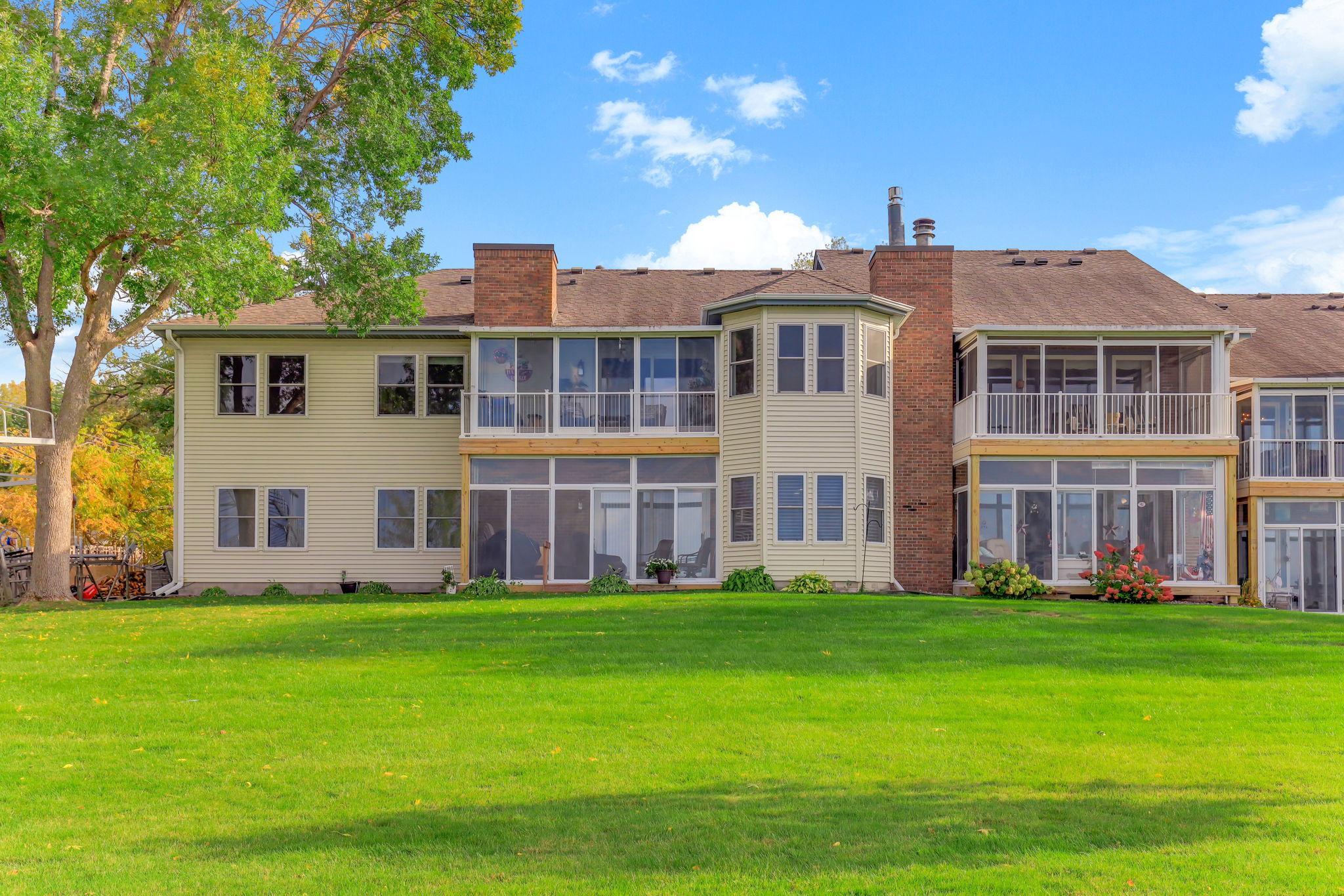 36-web-or-mls-887-8th-Ave-SE-unit-d-36.jpg