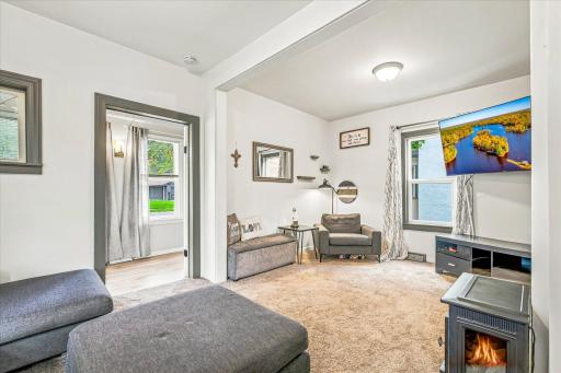 637 3rd Avenue SW, Cambridge, MN 55008